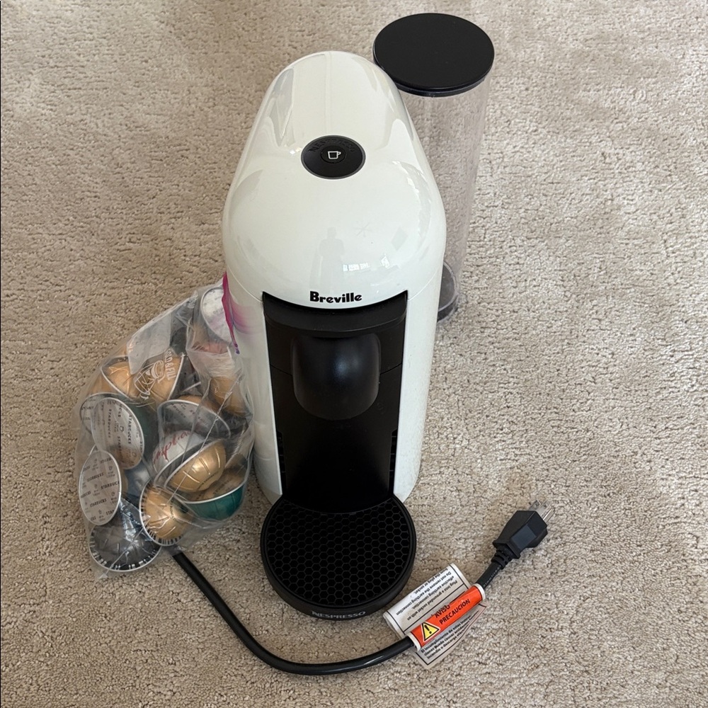 Breville White Nespresso VertuoPlus Single-Serve coffee Maker with pods